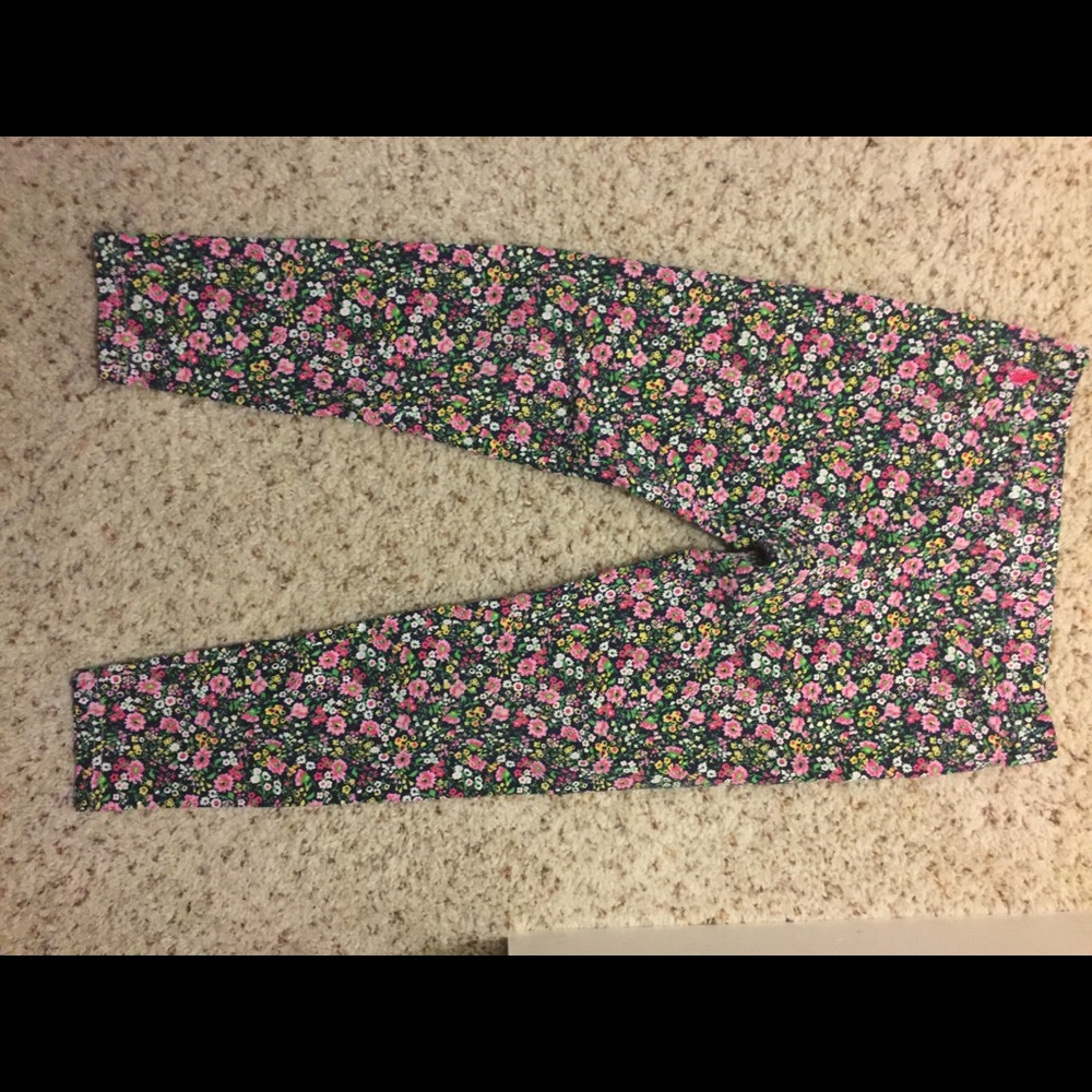 Beautiful floral print raulph Lauren polo capris !